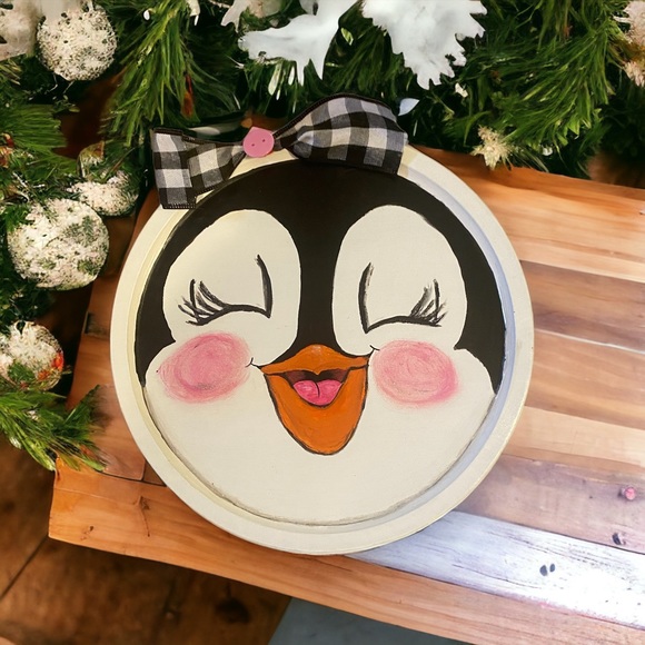 Penguin Decor - Picture 2 of 2